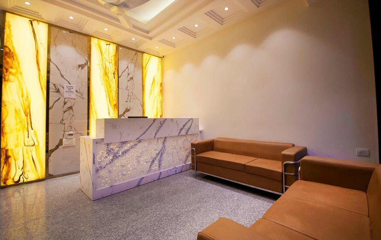 Hotel Z Suites- Delhi Igi Airport 뉴델리 외부 사진