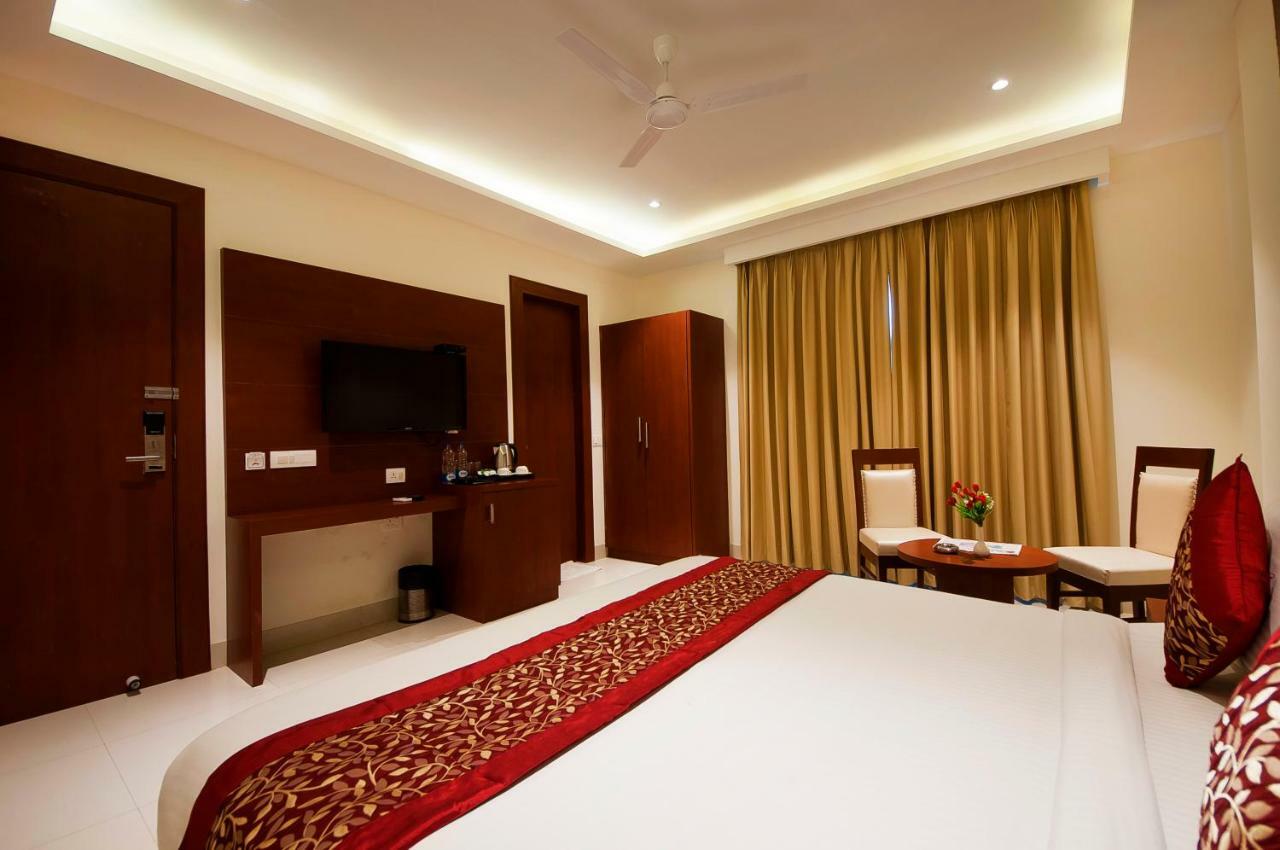 Hotel Z Suites- Delhi Igi Airport 뉴델리 외부 사진