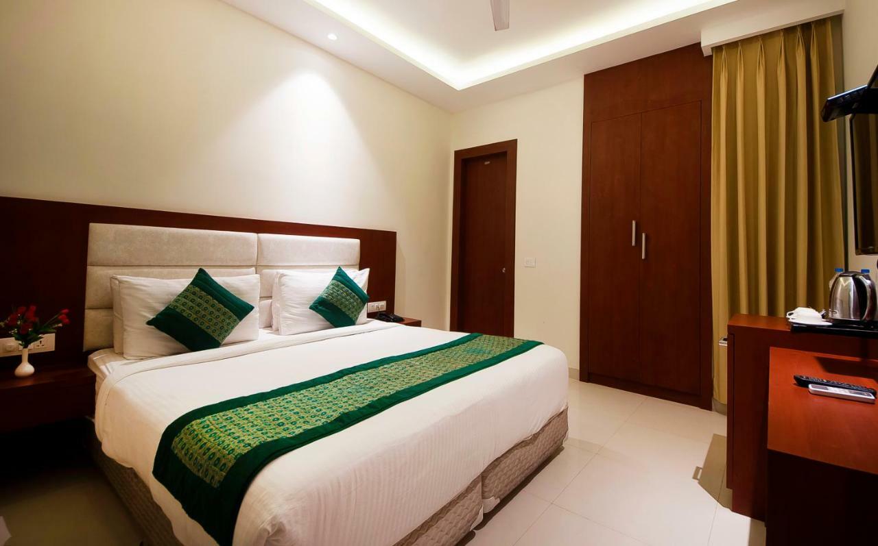 Hotel Z Suites- Delhi Igi Airport 뉴델리 외부 사진