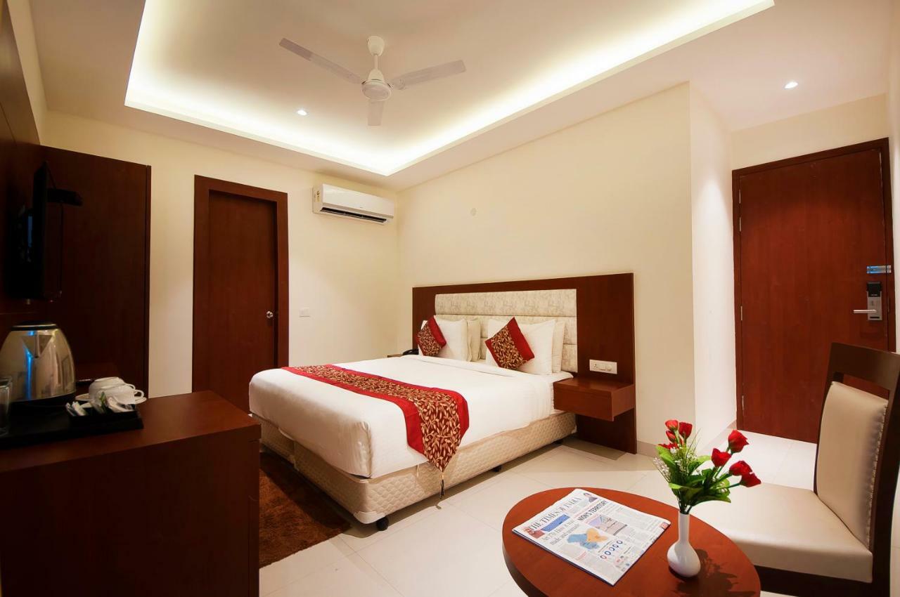 Hotel Z Suites- Delhi Igi Airport 뉴델리 외부 사진