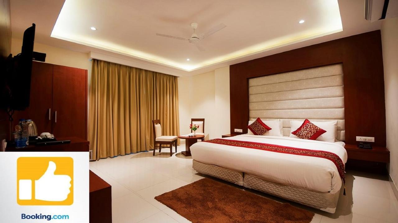 Hotel Z Suites- Delhi Igi Airport 뉴델리 외부 사진
